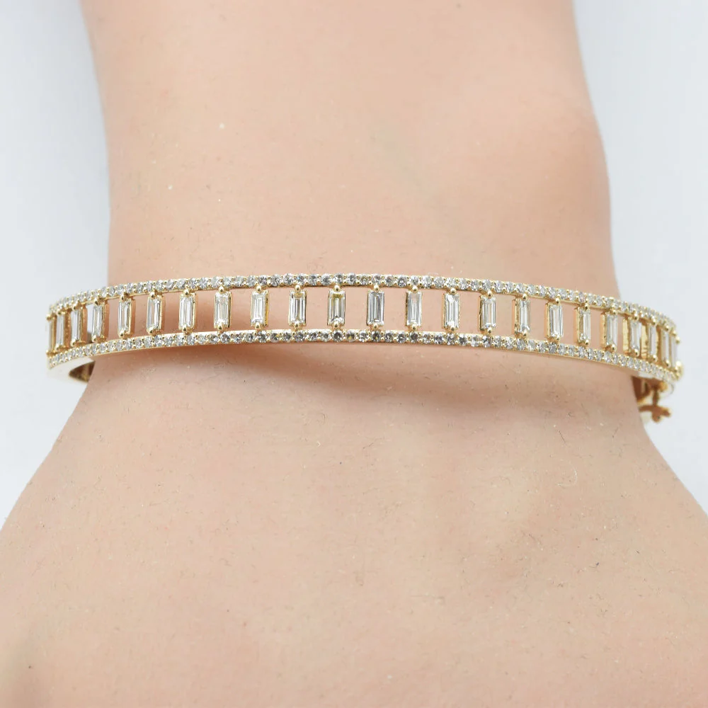 <span style="color:purple">SPECIAL!</span> 1.59ct G SI 14K Yellow Gold Round & Baguette Diamond Bangle Bracelet - Image 2