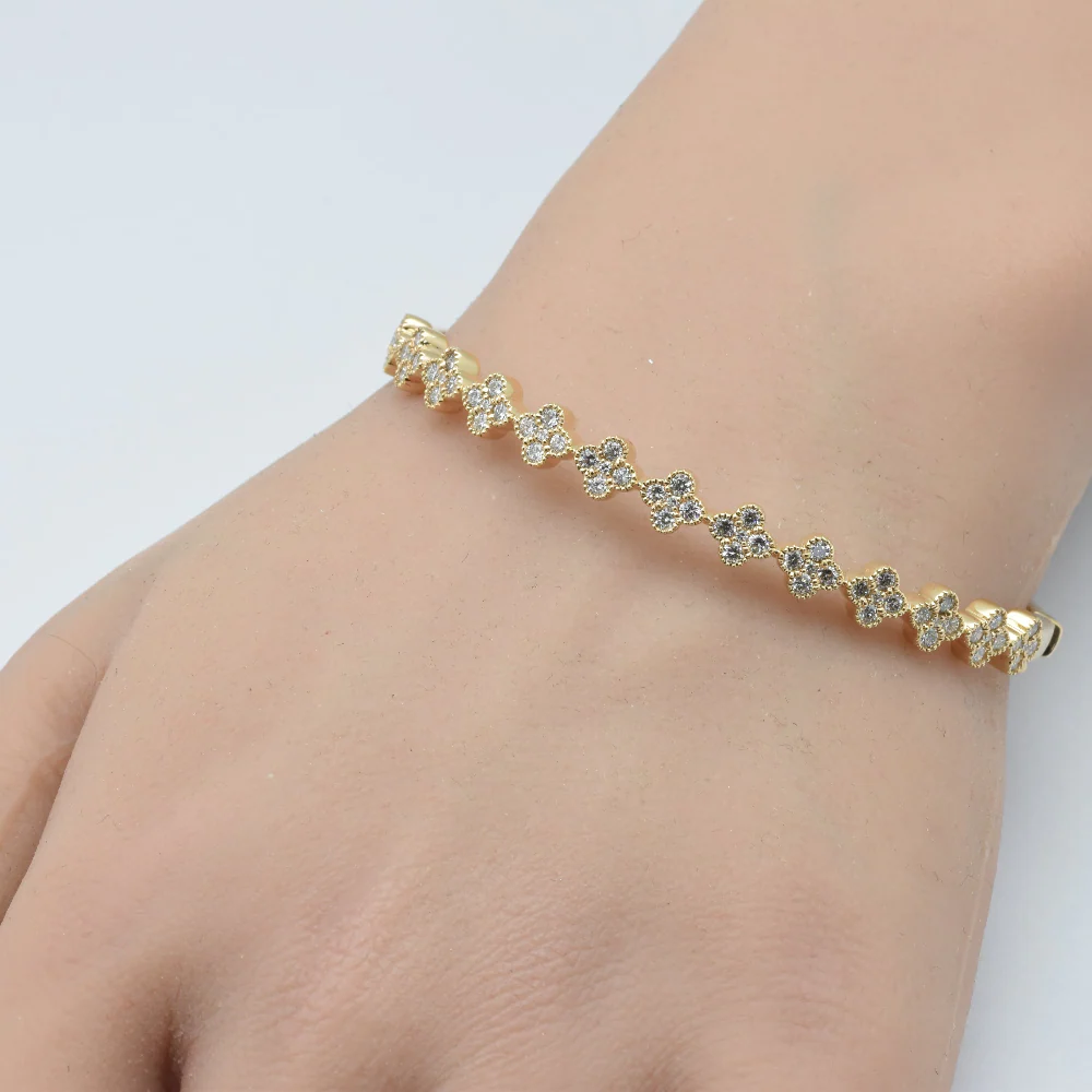 <span style="color:purple">SPECIAL!</span>1.36ct G SI 14K Yellow Gold Diamond Clover Design Bangle Bracelet - Image 2