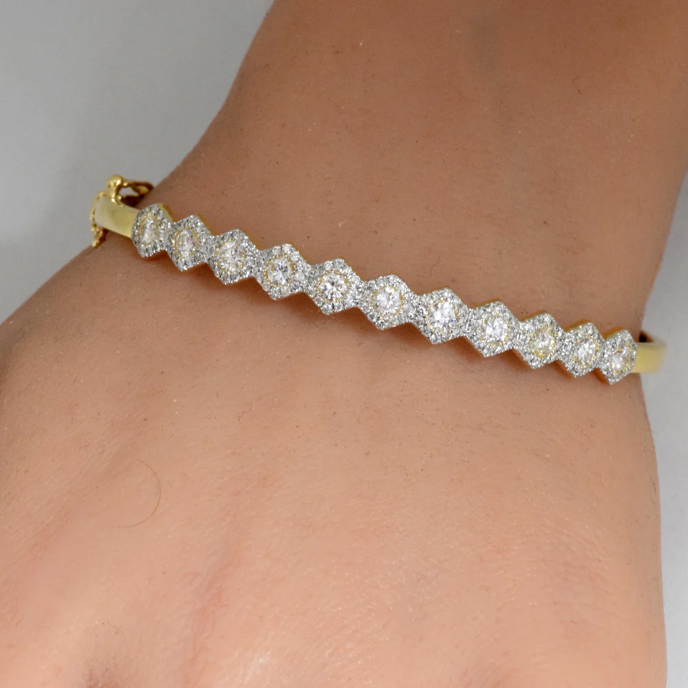 <span style="color:purple">SPECIAL!</span> 3.80ct G SI 14K Yellow Gold Diamond Diamond Bangle Bracelet - Image 2