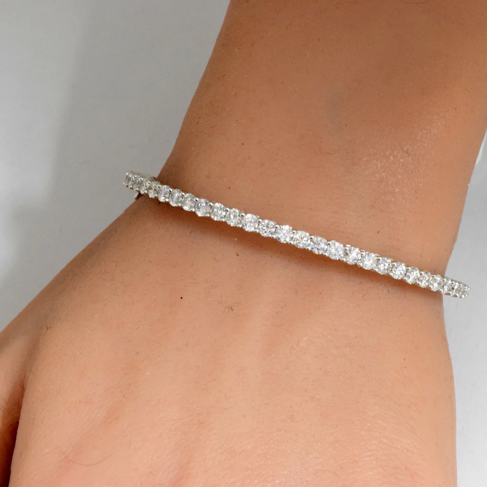 <span>DIAMOND CLOSEOUT! </span>3.00ct G SI 14K White Gold Diamond Bangle Bracelet - Image 2