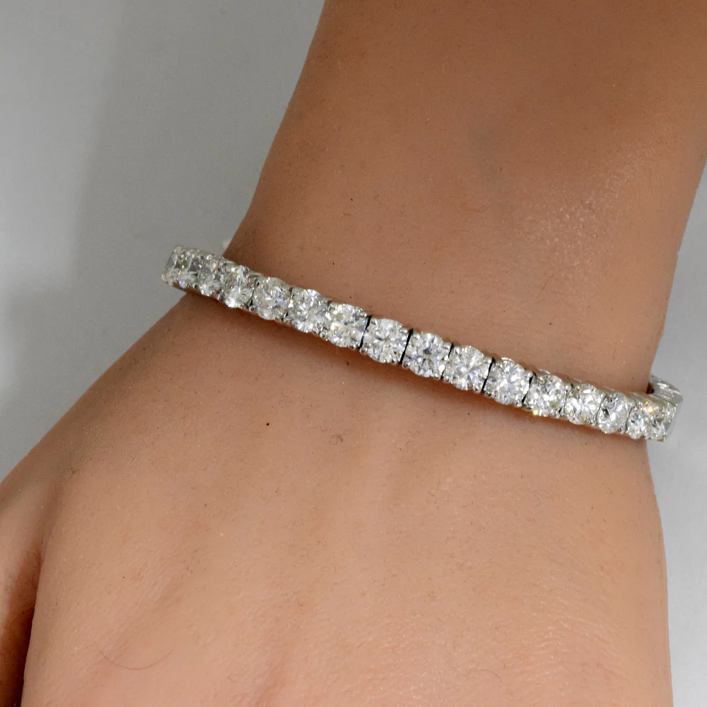 <span style="color:purple">SPECIAL!</span> 9.80ct G SI .50ct Each Round 14K White Gold Round Diamond Flexible Bangle Bracelet - Image 2