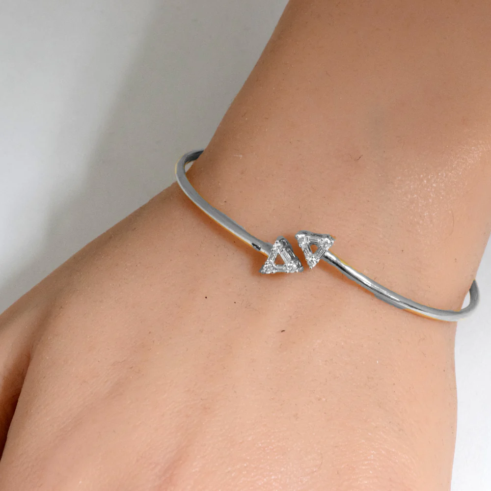 <span style="color:purple">SPECIAL!</span> .20ct G SI 14K White Gold Diamond Flexible Arrows Open Bangle Bracelet - Image 2