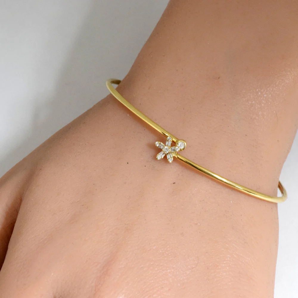 <span style="color:purple">SPECIAL!</span> .14ct G SI 14K Yellow Gold Diamond Flower Open Bangle Bracelet - Image 2
