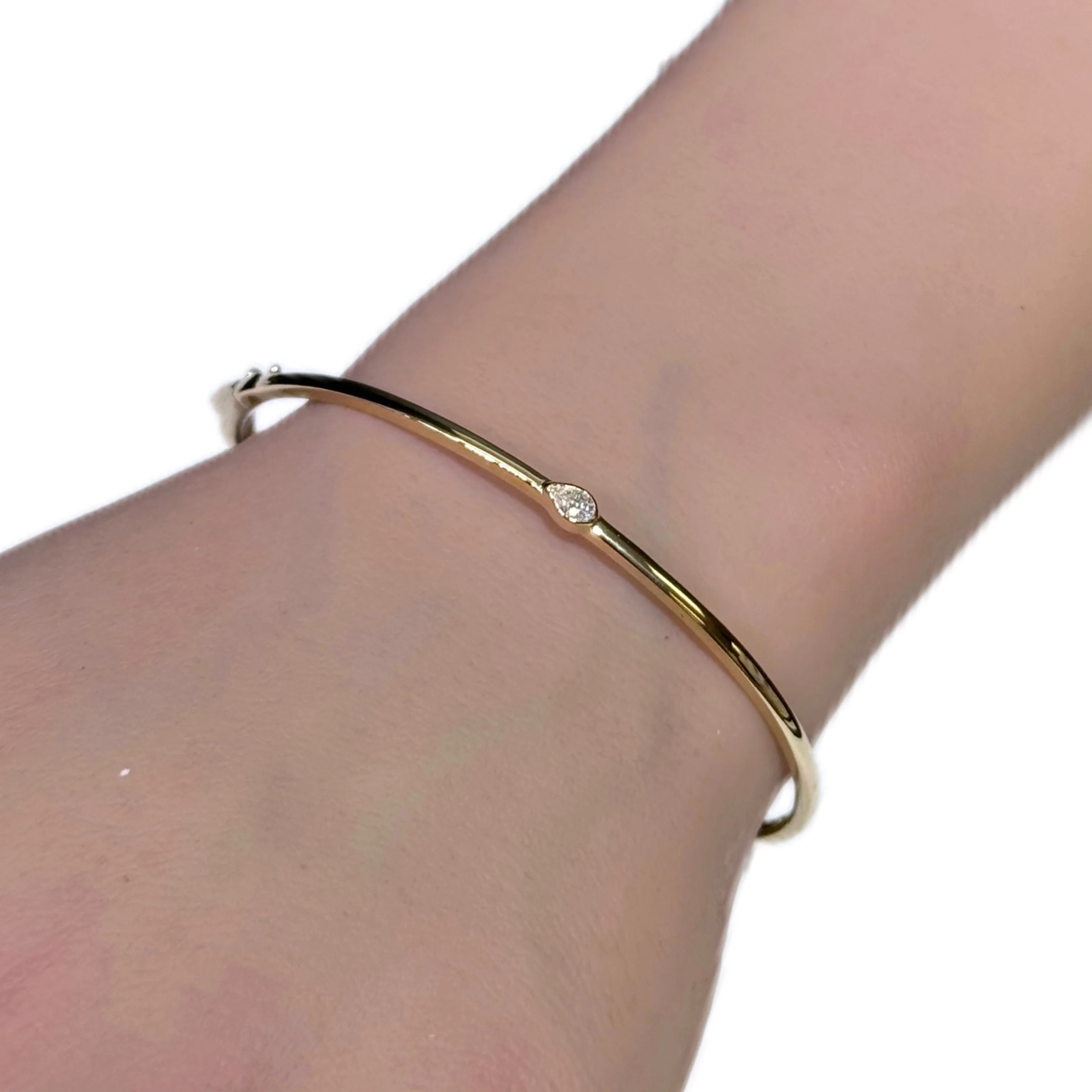 <span style="color:purple">SPECIAL!</span> .14ct G SI 14K Yellow Gold Pear Cut Diamond Bangle Bracelet - Image 2