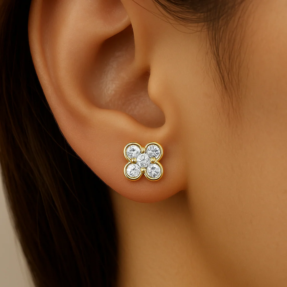.26ct G SI 14K Yellow Gold Diamond Clover Earrings - Image 2