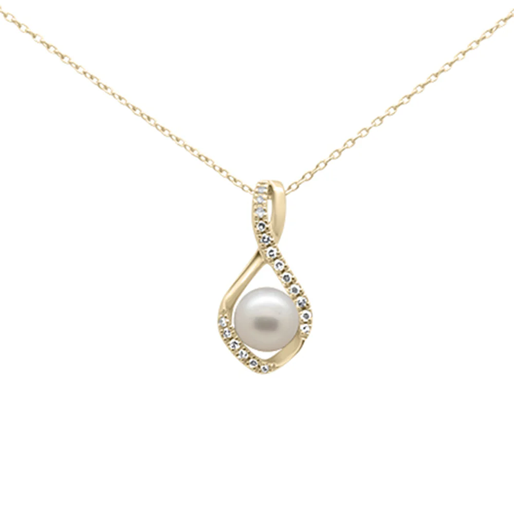 <span style="color:purple">SPECIAL!</span> .10ct G SI 14K Yellow Gold Diamond Pearl Pendant Necklace