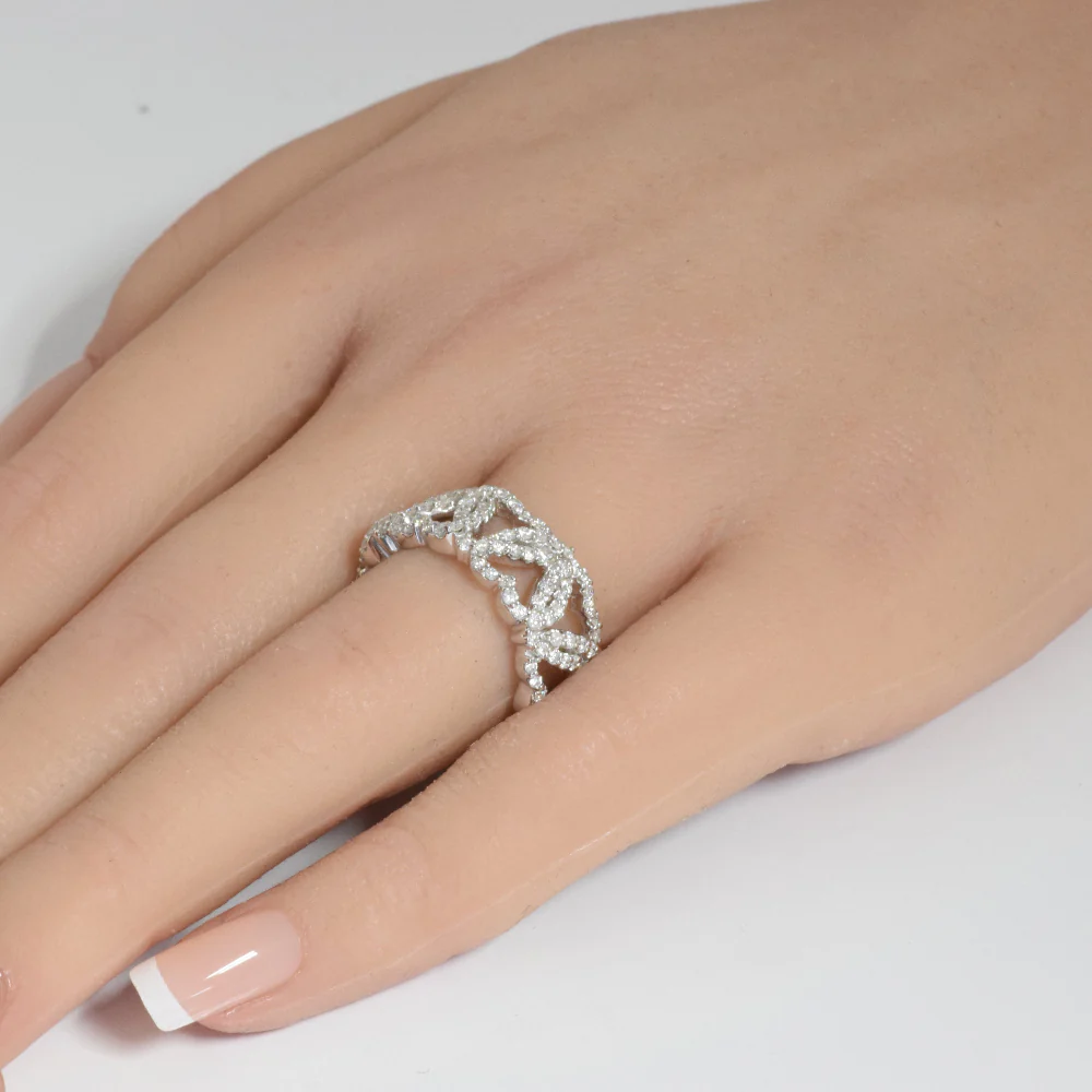 <span>DIAMOND CLOSEOUT! </span> 1.01ct 14k White Gold Infinity Hearts Diamond Band Size 6.5