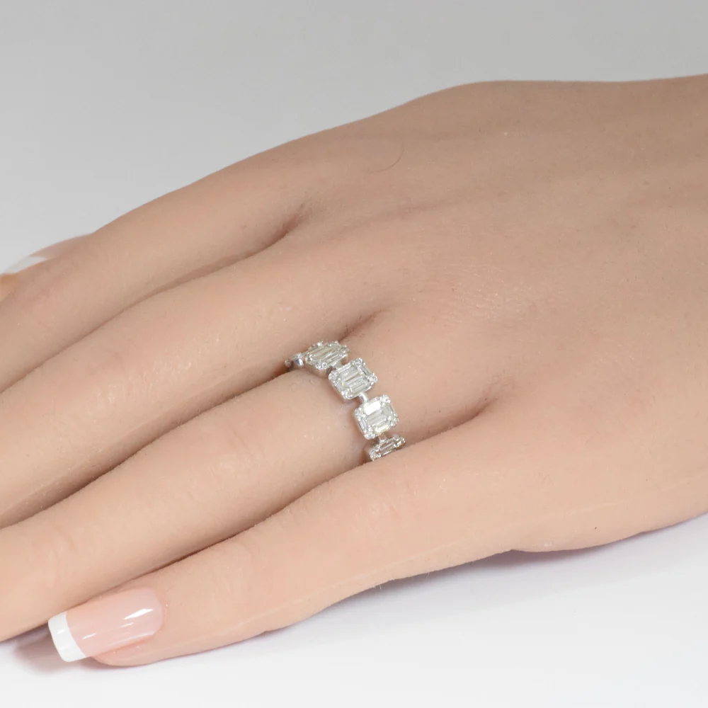 <span>DIAMOND CLOSEOUT! </span>.86ct G SI 14K White Gold Diamond Round & Baguette Ring Size 6.5