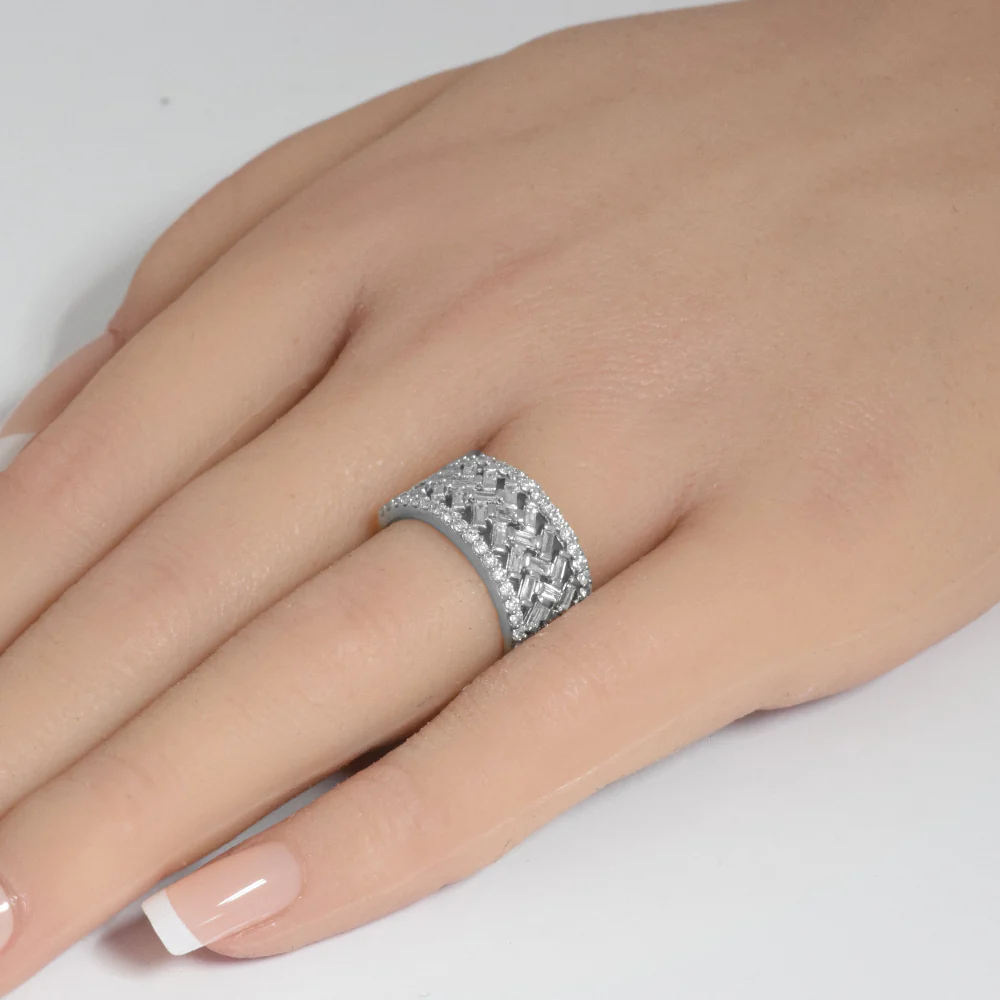 <span>DIAMOND CLOSEOUT! </span> .95ct G SI 14K White Gold Round & Baguette Diamond Ring - Image 2
