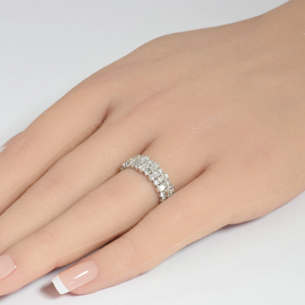 <span style="color:purple">SPECIAL!</span> .75ct G SI 14K White Gold Round & Baguette Diamond Ring Band Size 6.5 - Image 2