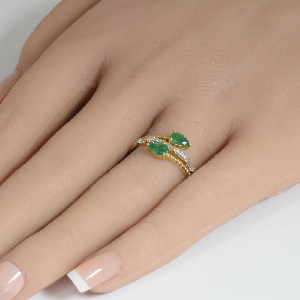 <span style="color:purple">SPECIAL!</span>.76ct G SI 14K Yellow Gold Diamond & Emerald Gemstones Wrap Around Band Ring Size 6.5 - Image 2