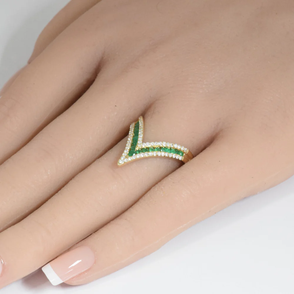 <span style="color:purple">SPECIAL!</span> .69ct G SI 14K Yellow Gold Diamond & Emerald Gemstones Band Ring Size 6.5 - Image 2
