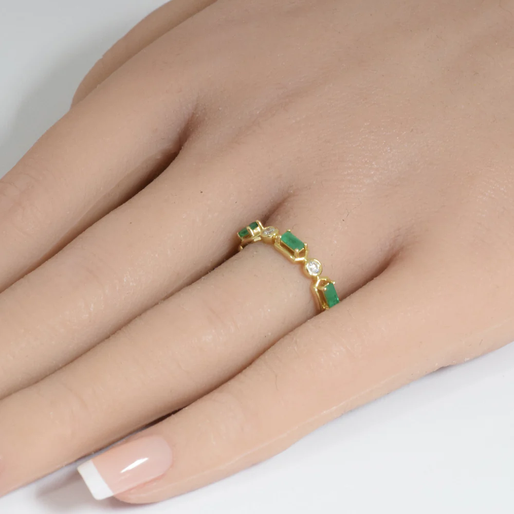 <span style="color:purple">SPECIAL!</span>.49ct G SI 14K Yellow Gold Diamond & Emerald Gemstone Ring Size 6.5 - Image 2