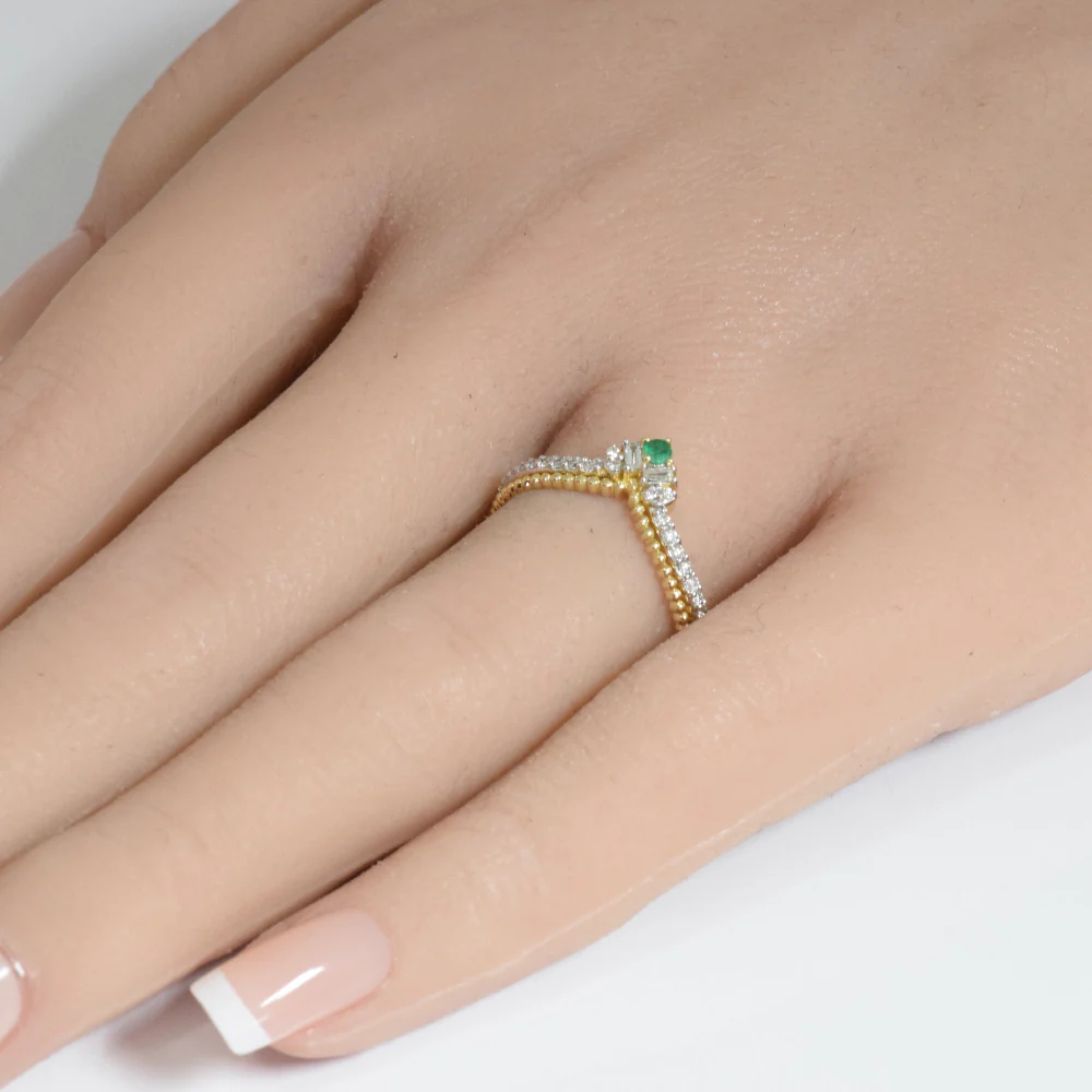 <span style="color:purple">SPECIAL!</span> .19ct G SI 14K Yellow Gold Diamond & Emerald Gemstone Beaded Chevron Ring Size 6.5 - Image 2