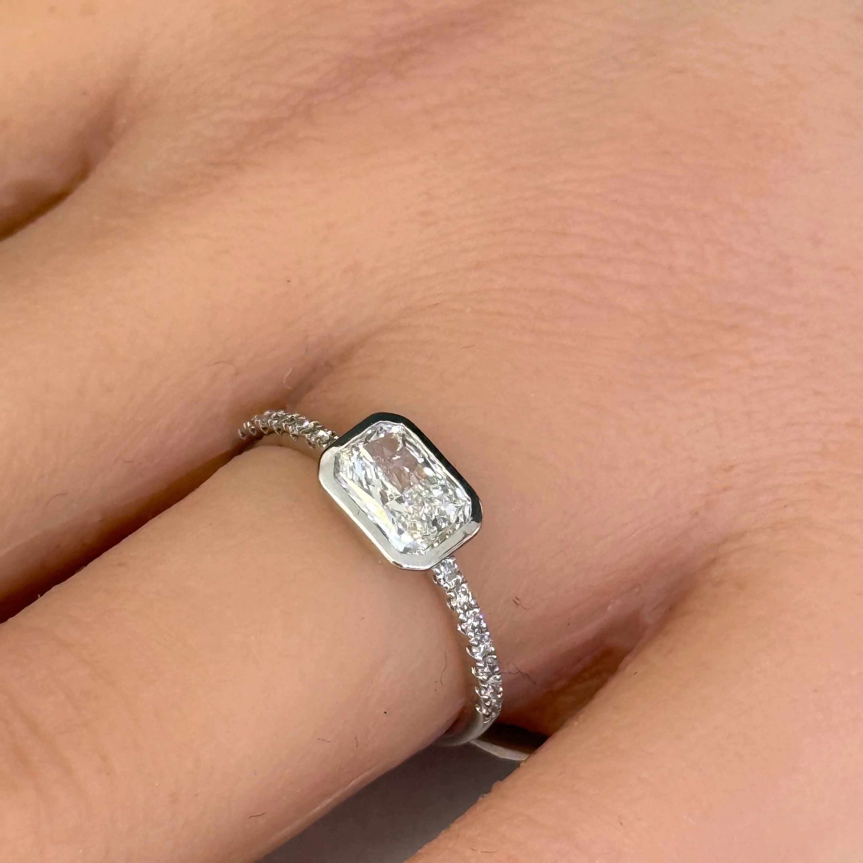<span style="color:purple">SPECIAL!</span> 1.01ct White Gold Radiant Cut Diamond Engagement Ring - Image 2