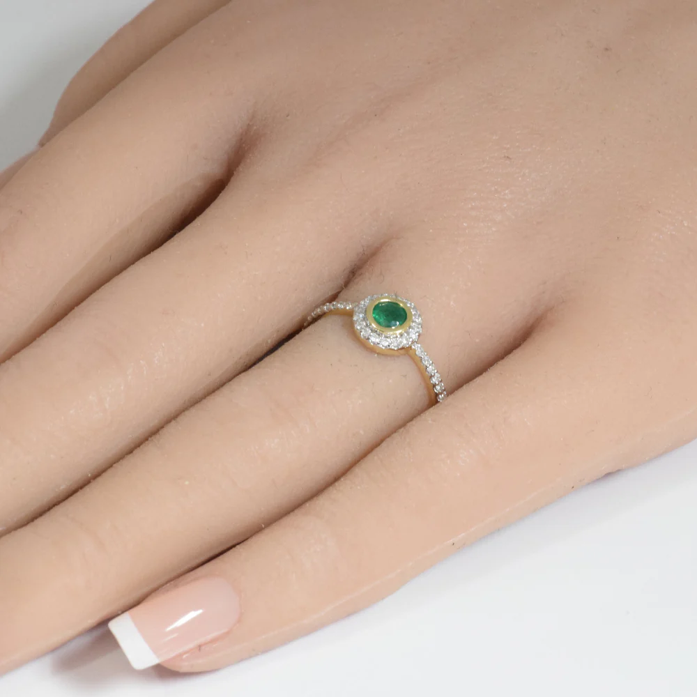 <span style="color:purple">SPECIAL!</span>.43ct G SI 14K Yellow Gold Round Diamond & Emerald Gemstone Ring Size 6.5 - Image 2