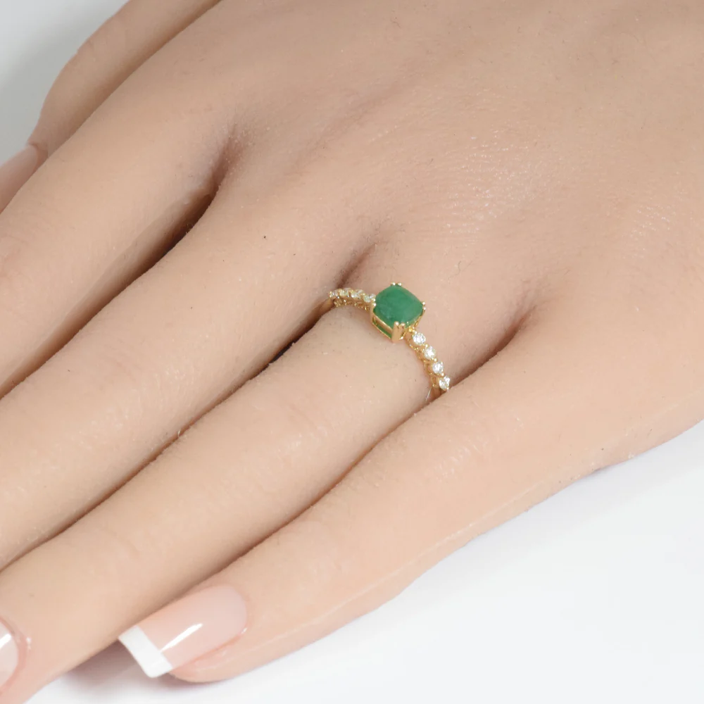 <span style="color:purple">SPECIAL!</span>.79ct G SI 14K Yellow Gold Diamond & Emerald Gemstone Ring Size 6.5 - Image 2