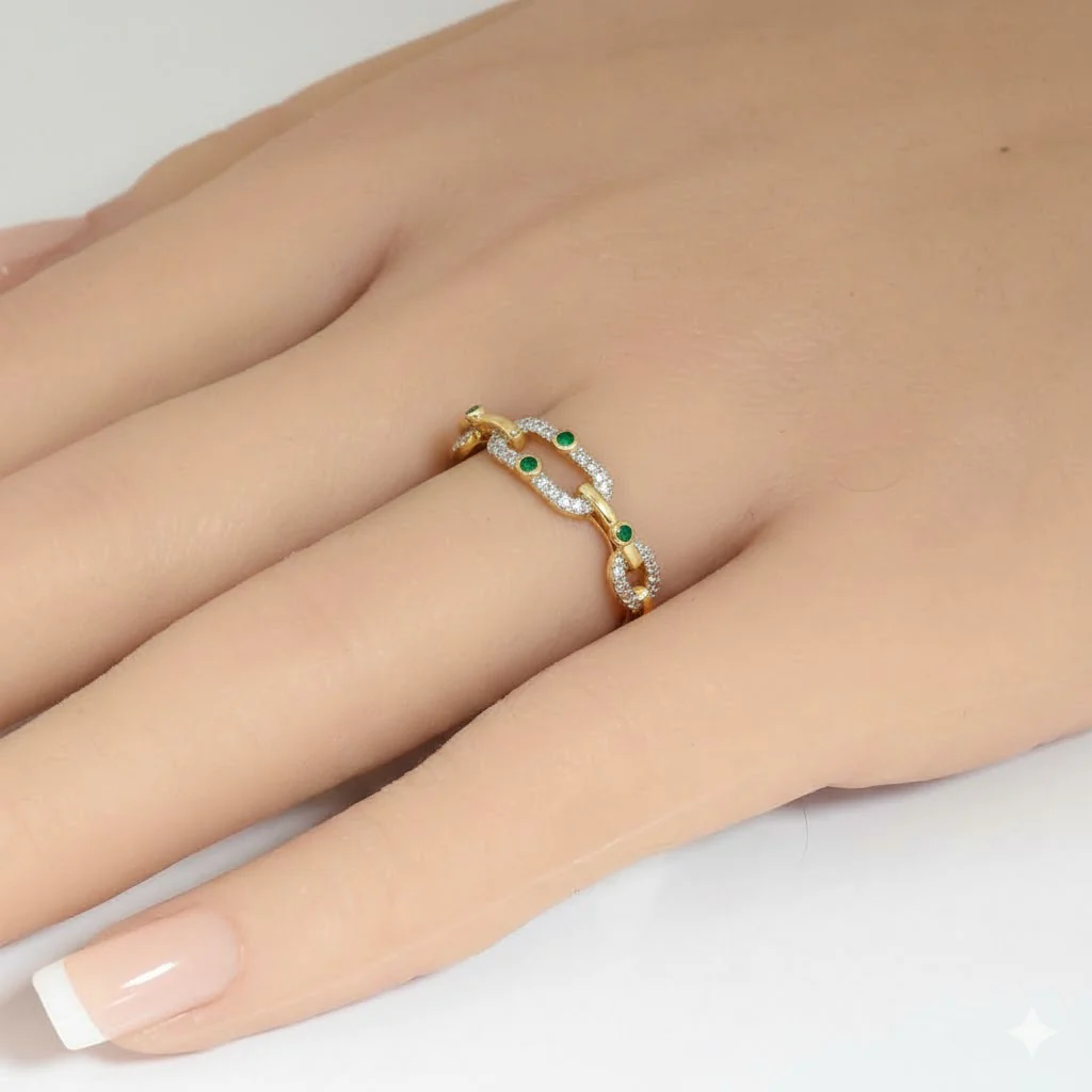 <span style="color:purple">SPECIAL!</span> .21ct G SI 14kt Yellow Gold Diamond & Emerald Gemstone Paperclip Band Ring Size 6.5 - Image 2